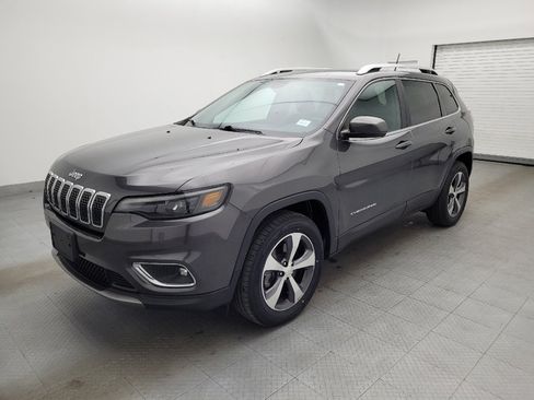 Used 2019 Jeep Cherokee Limited image 2