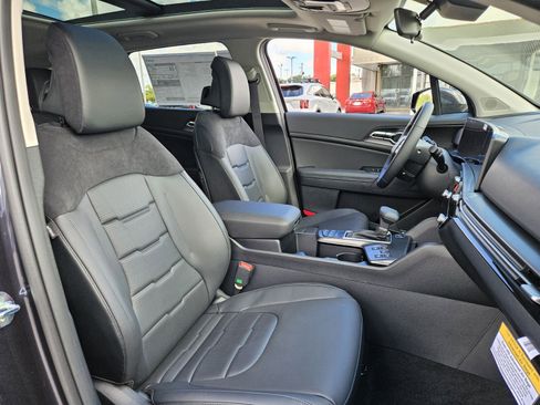 New 2026 Kia Sportage SX image 12