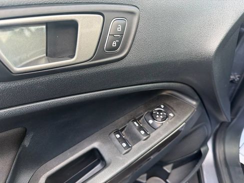 Used 2021 Ford EcoSport SE FWD image 11