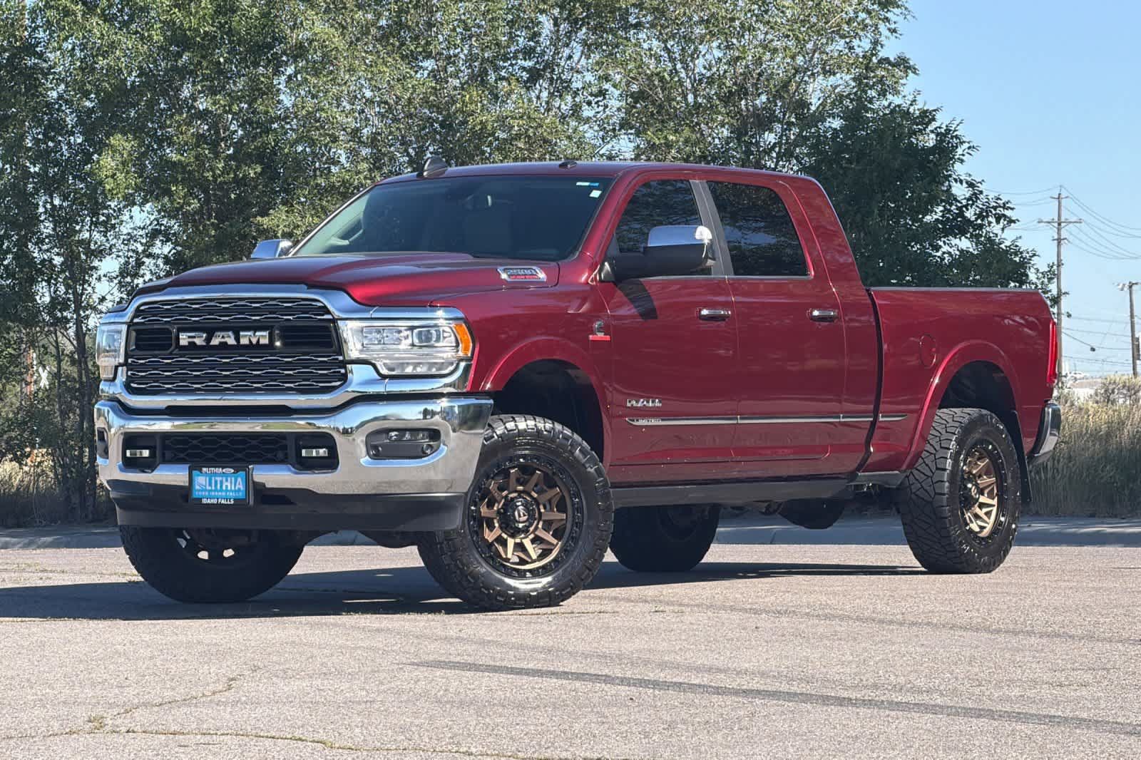 Used 2022 RAM 2500 Limited AWD/4WD image 1