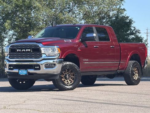 Used 2022 RAM 2500 Limited AWD/4WD image 1