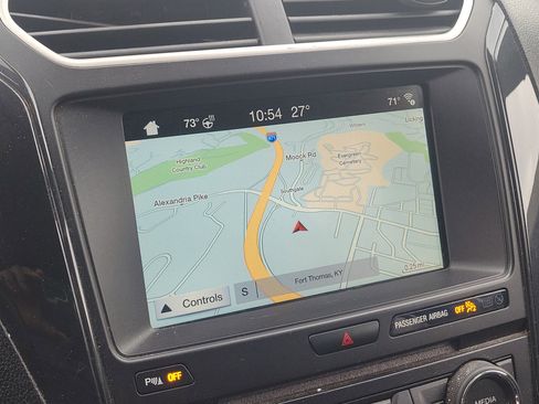 Used 2018 Ford Explorer XLT w/ Equipment Group 202A image 15