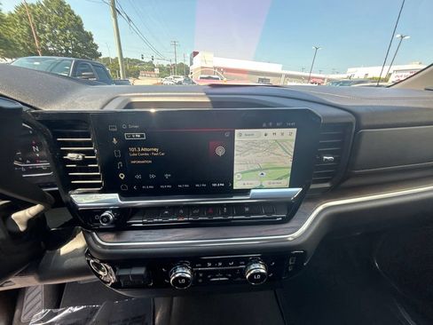 Used 2025 GMC Sierra 1500 SLT RWD image 15