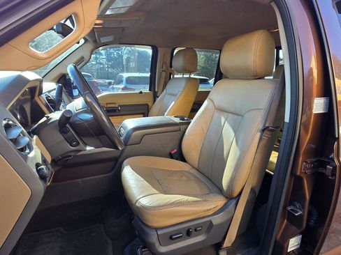 Used 2012 Ford F350 Lariat image 7