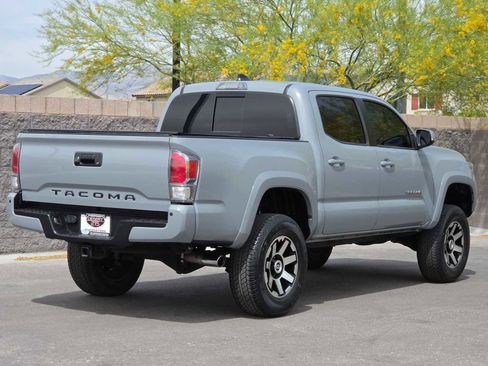 Used 2020 Toyota Tacoma TRD Sport w/ Technology Package image 9