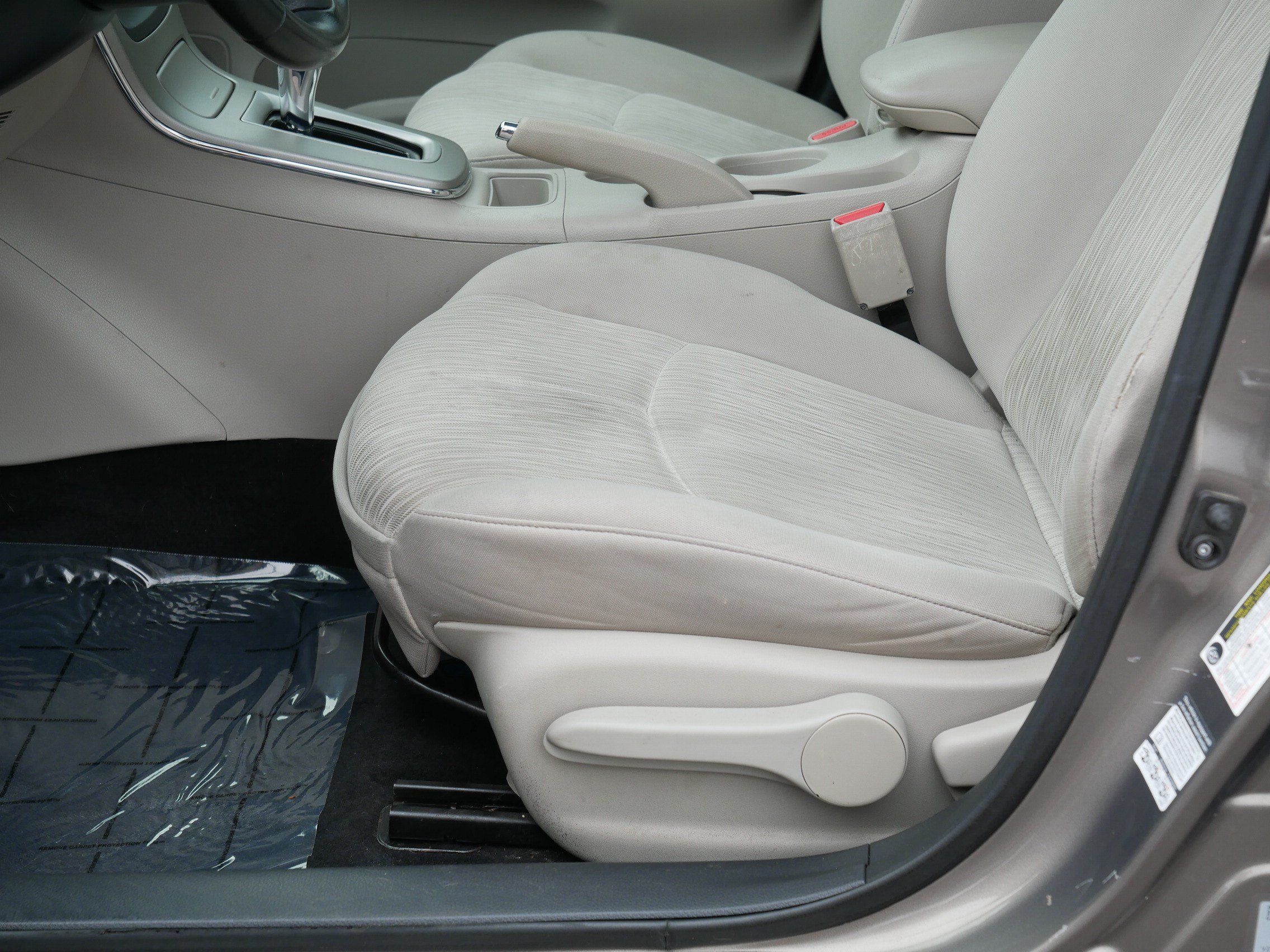 Used 2015 Nissan Sentra SV w/ Style Package FWD image 13