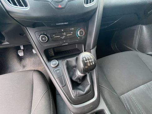 Used 2015 Ford Focus SE w/ SE Ecoboost Package image 12