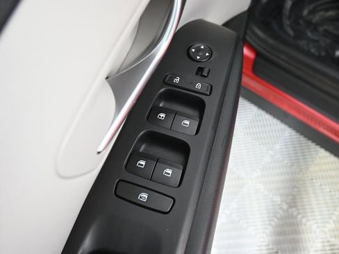 Used 2022 Hyundai Tucson SE image 19