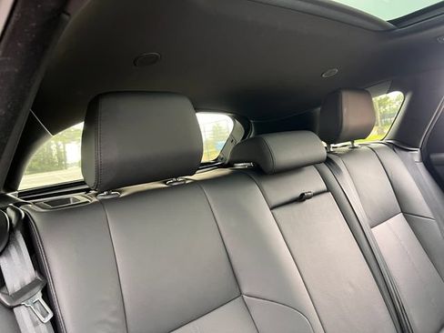 Used 2026 Land Rover Range Rover Velar Dynamic SE AWD/4WD image 34