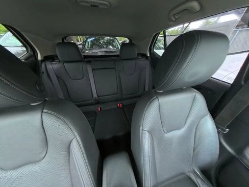 Used 2020 Buick Encore GX Essence w/ Advanced Technology Package AWD/4WD image 33