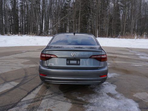Used 2019 Volkswagen Jetta R-Line image 4
