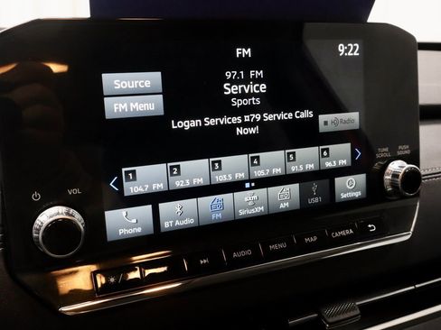 Used 2024 Mitsubishi Outlander SE image 3