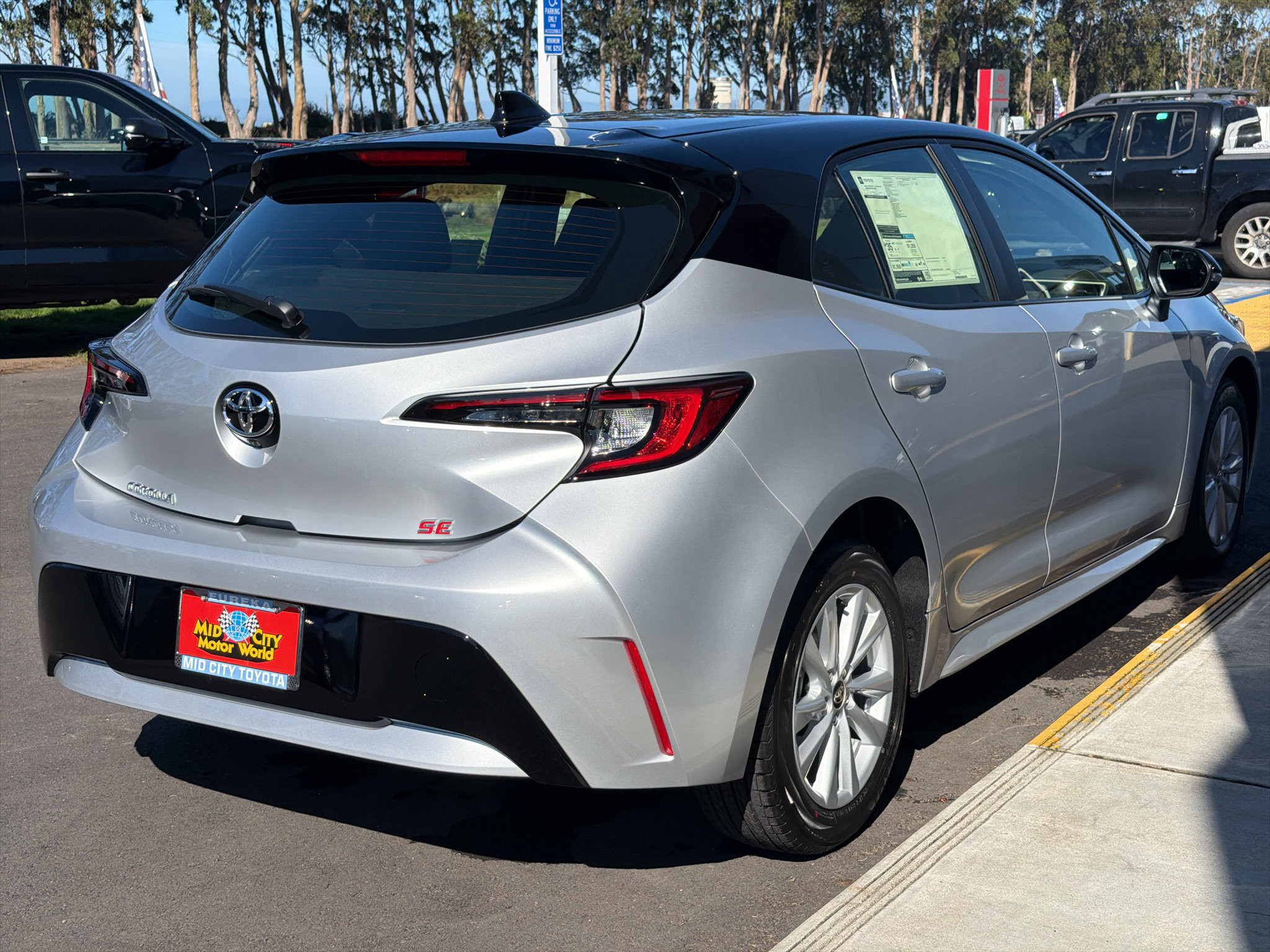 New 2027 Toyota Corolla SE FWD image 6