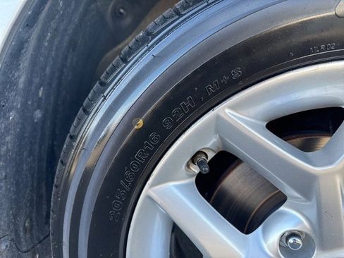 Used 2023 Kia Soul LX w/ LX Technology Package image 11