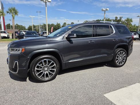 Used 2021 GMC Acadia Denali w/ Denali Technology Package FWD image 2