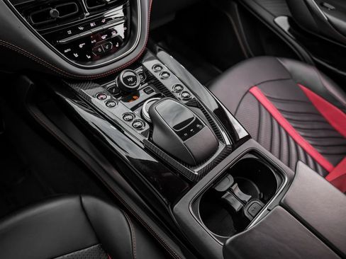 Used 2024 Aston Martin DBX 707 image 25