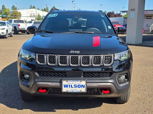 Used 2023 Jeep Compass Trailhawk image 3