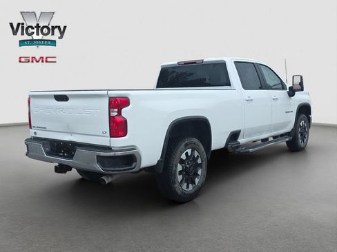 Used 2024 Chevrolet Silverado 3500 LT w/ Convenience Package AWD/4WD image 16