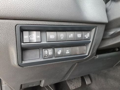 Used 2023 Toyota Tundra Limited image 22