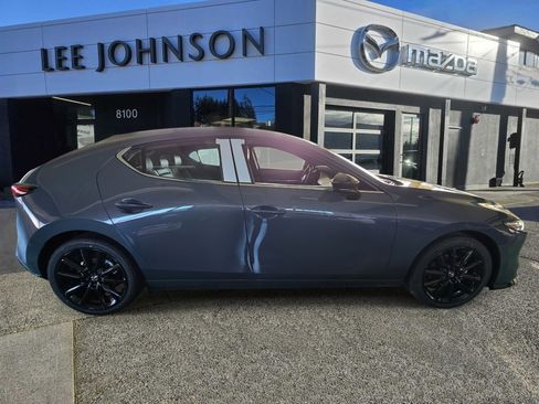 New 2026 MAZDA MAZDA3 Hatchback w/Premium Plus Pkg image 2