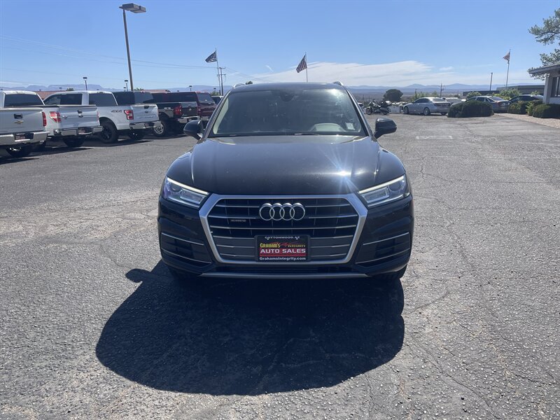 Used 2018 Audi Q5 2.0T Premium w/ Convenience Package AWD/4WD image 2