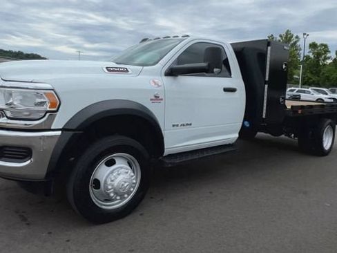 Used 2022 RAM 4500 Tradesman RWD image 4