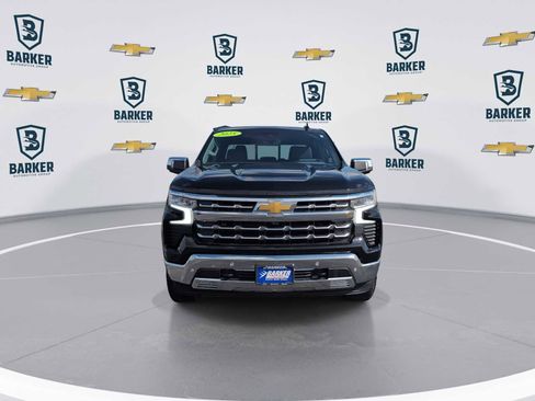 Used 2025 Chevrolet Silverado 1500 LTZ w/ LTZ Premium Package AWD/4WD image 3