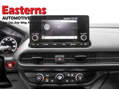 Used 2023 Honda HR-V LX image 11