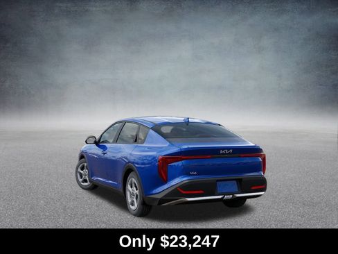 Used 2025 Kia K4 LXS image 4