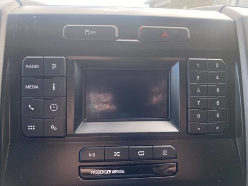 Used 2022 Ford F250 XL w/ Power Equipment Group image 27