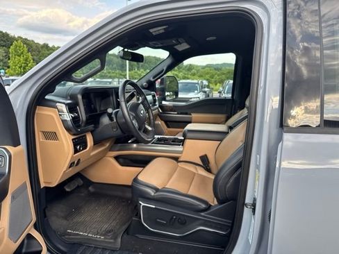 Used 2024 Ford F350 Lariat w/ Lariat Ultimate Package AWD/4WD image 15
