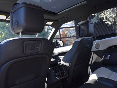 Used 2023 Land Rover Discovery HSE R-Dynamic image 28