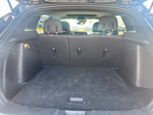 Used 2024 Chevrolet Trax RS w/ Sunroof Package FWD image 21
