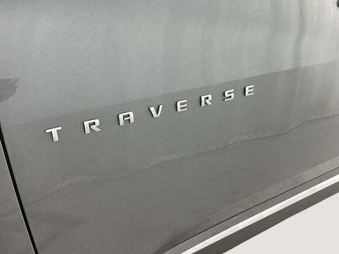 Used 2020 Chevrolet Traverse Premier image 31