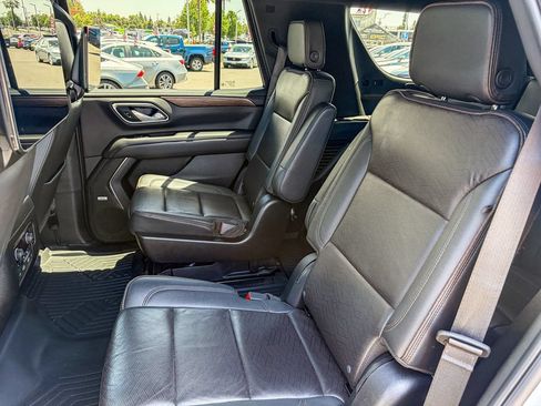 Used 2024 Chevrolet Tahoe High Country w/ Advanced Technology Package AWD/4WD image 38