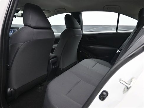 Used 2022 Toyota Corolla LE image 14