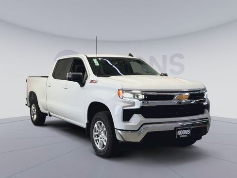 New 2026 Chevrolet Silverado 1500 LT w/ Z71 Off-Road Package AWD/4WD image 2