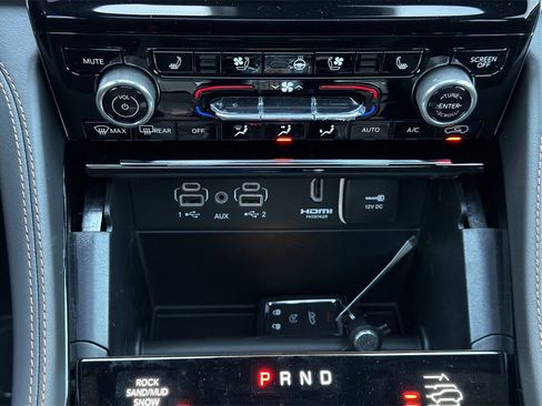 New 2025 Jeep Grand Cherokee Summit image 14