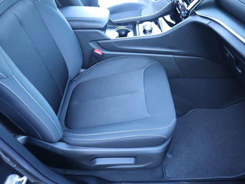 New 2026 Jeep Grand Cherokee L Laredo image 14