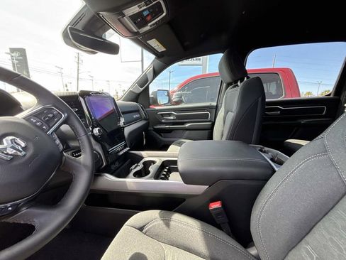 New 2026 RAM 1500 4x4 Crew Cab image 8