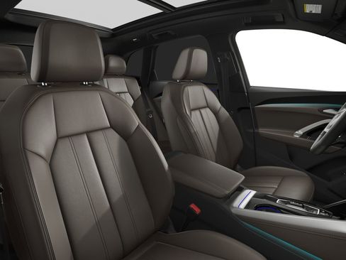 Certified 2025 Audi Q5 Premium w/ Premium Plus AWD/4WD image 5
