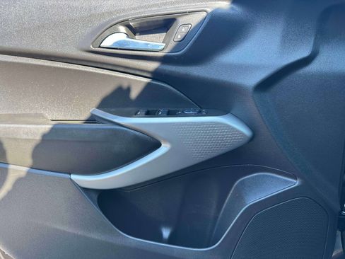 Used 2024 Chevrolet Trax RS image 14