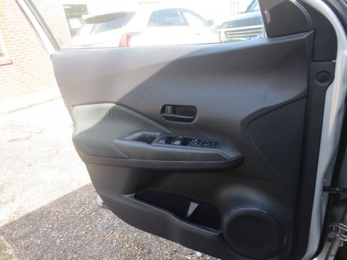 Used 2020 Nissan Kicks S FWD image 14