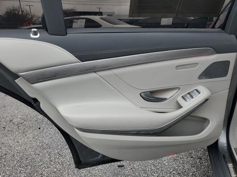 Used 2015 Mercedes-Benz S 550 Sedan image 13