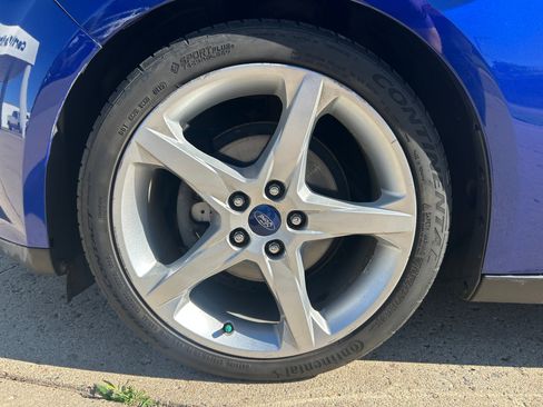 Used 2012 Ford Focus Titanium FWD image 10