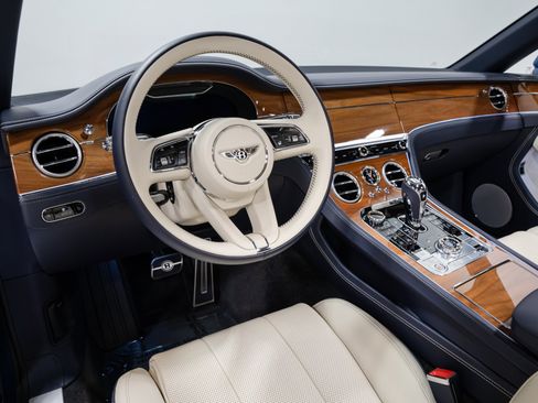 Used 2024 Bentley Continental GT V8 AWD/4WD image 51
