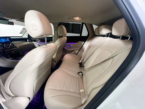 Used 2022 Mercedes-Benz GLC 300 4MATIC w/ Premium Package Lite image 29