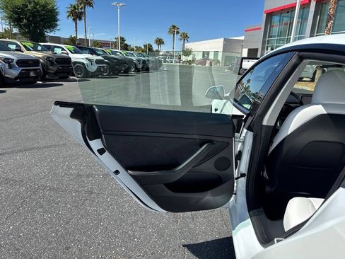Used 2023 Tesla Model 3 Standard Range RWD image 14