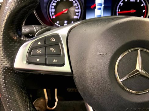 Used 2019 Mercedes-Benz GLC 300 4MATIC Coupe image 23