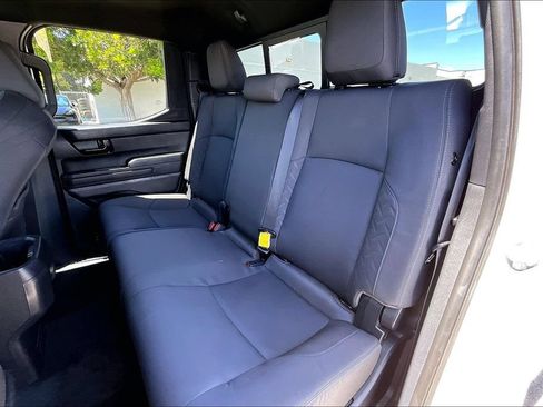 Certified 2025 Toyota Tacoma SR5 w/ SR5 Upgrade Package AWD/4WD image 23